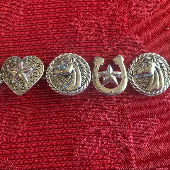 Silvertone Western Horse Bracelet - Picture 5 of 8